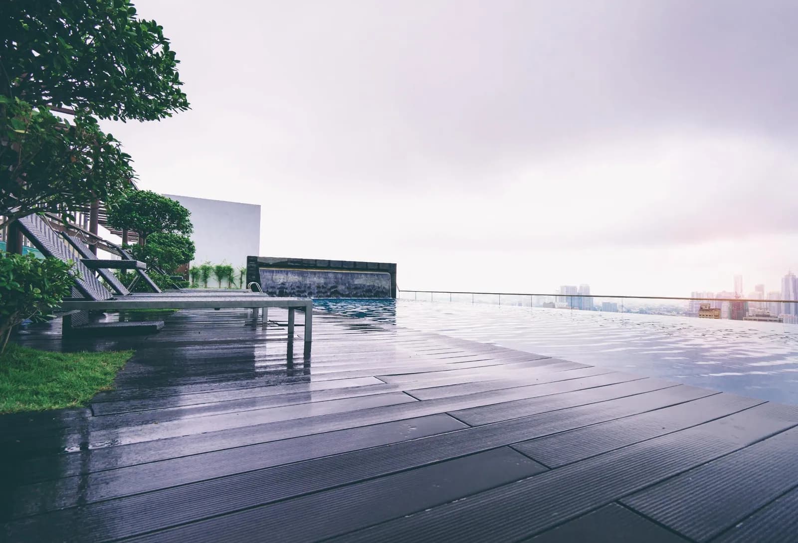 Artist's impression of the rooftop infinity pool at SBR Keerthi